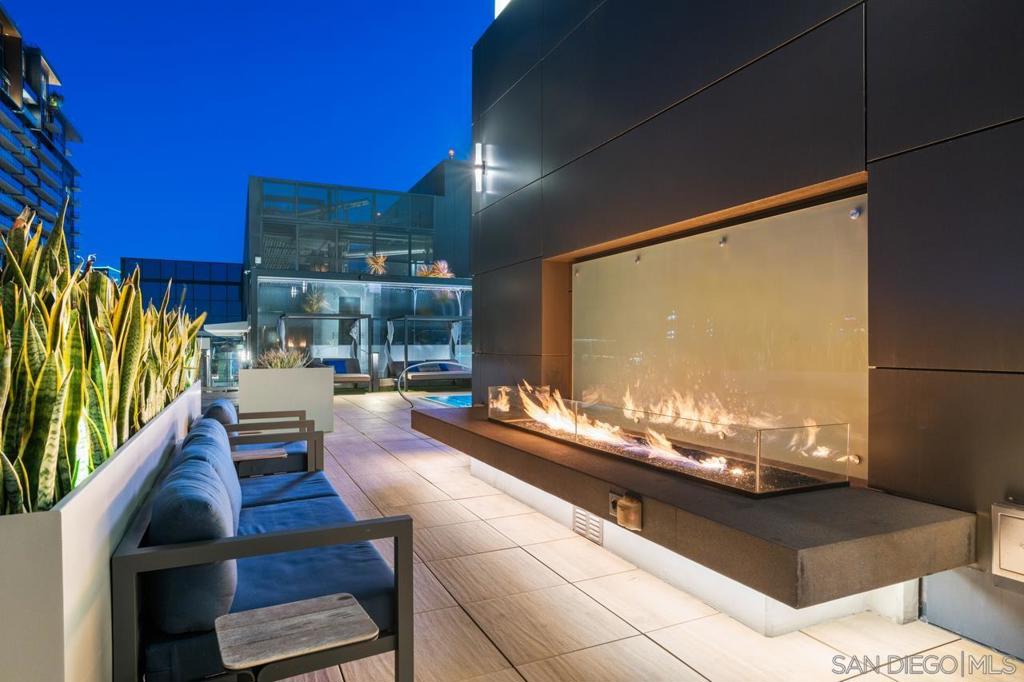 1440 Columbia St 2304