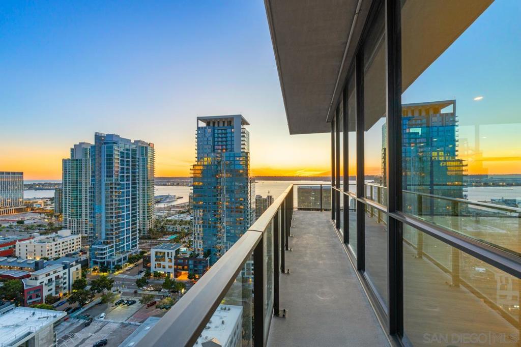 1440 Columbia St 2304