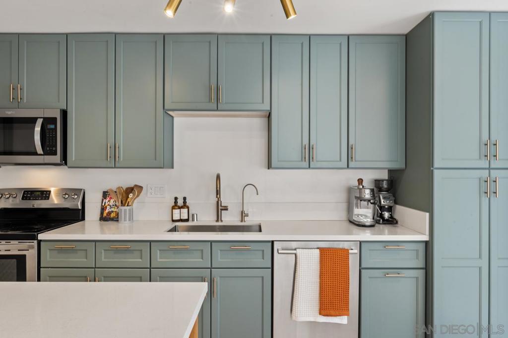 4405 Sierra Morena Ave