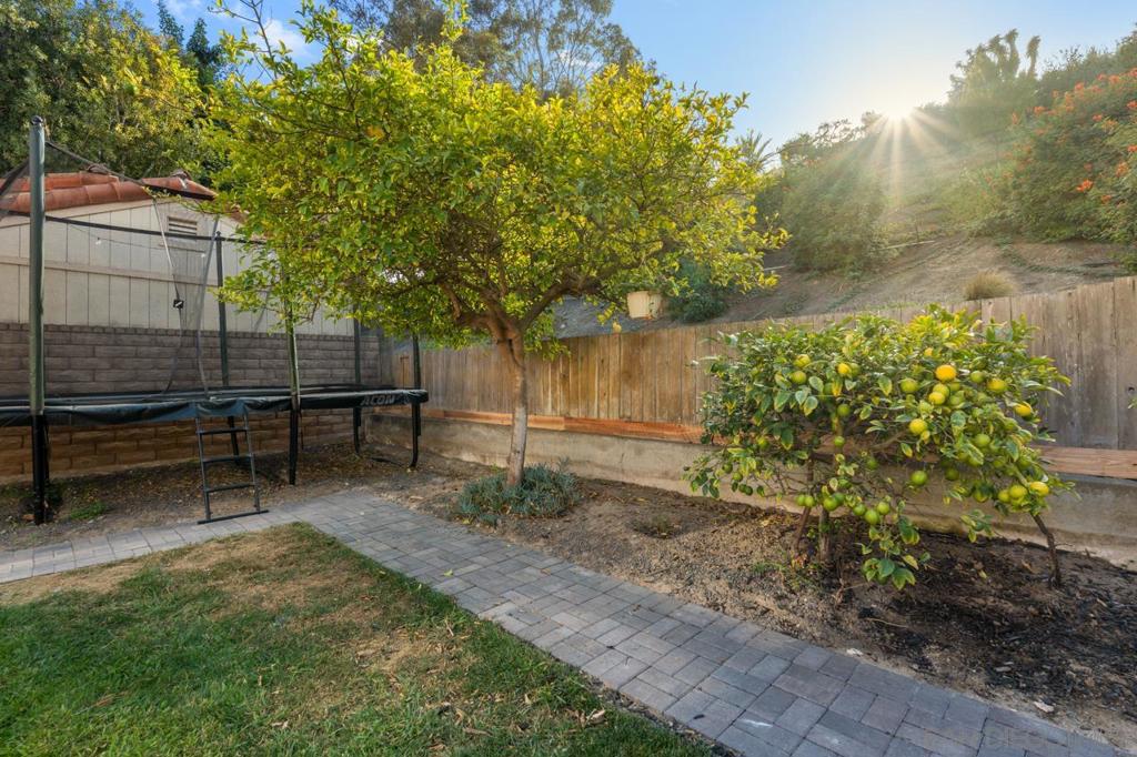 4405 Sierra Morena Ave