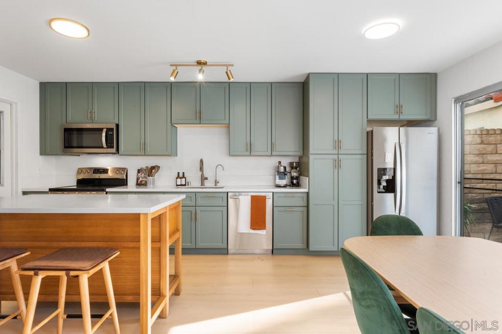 4405 Sierra Morena Ave