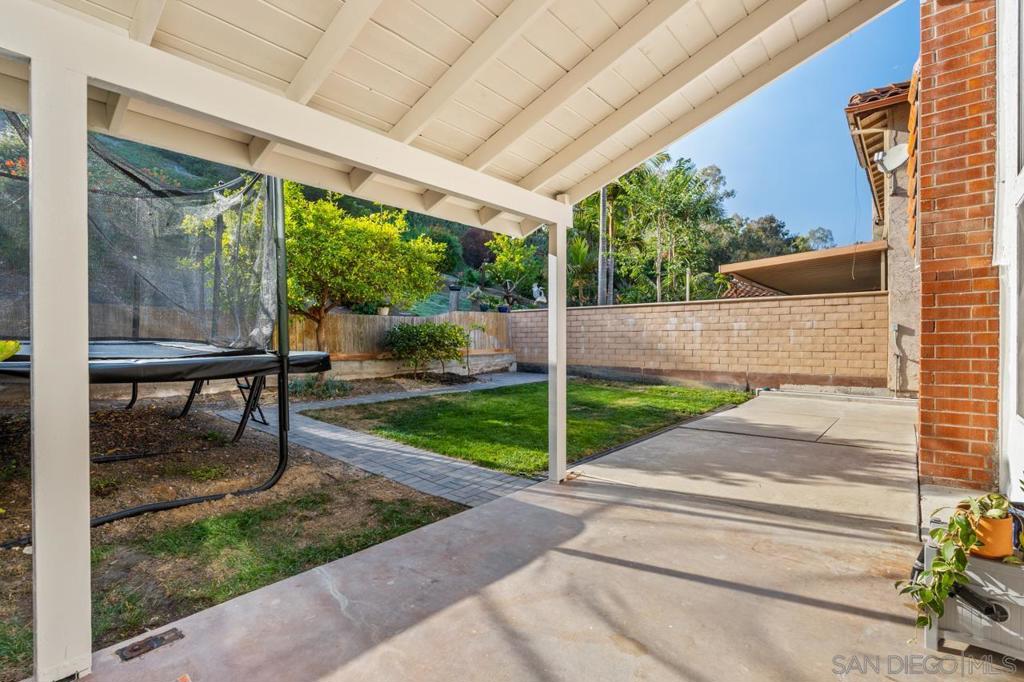 4405 Sierra Morena Ave