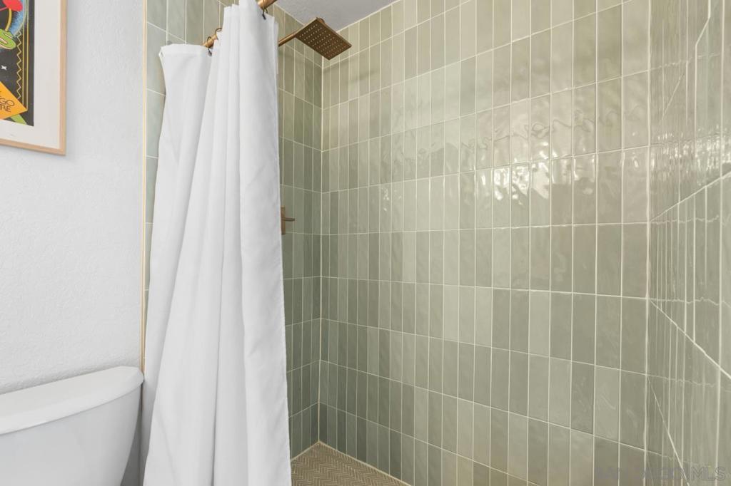 4405 Sierra Morena Ave