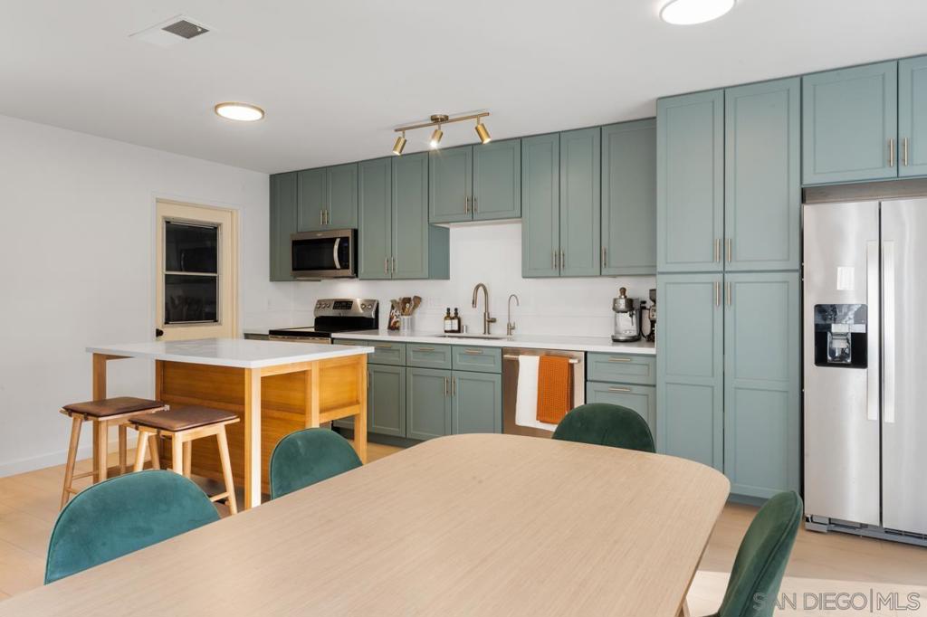 4405 Sierra Morena Ave