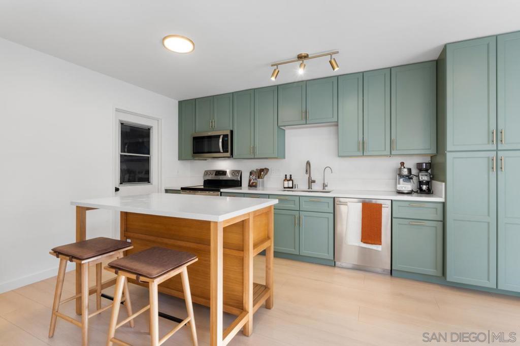 4405 Sierra Morena Ave