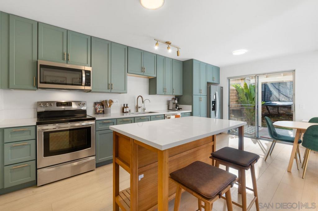 4405 Sierra Morena Ave