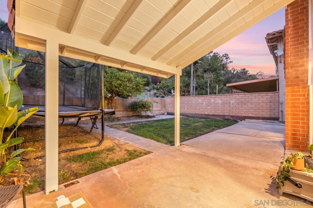 4405 Sierra Morena Ave