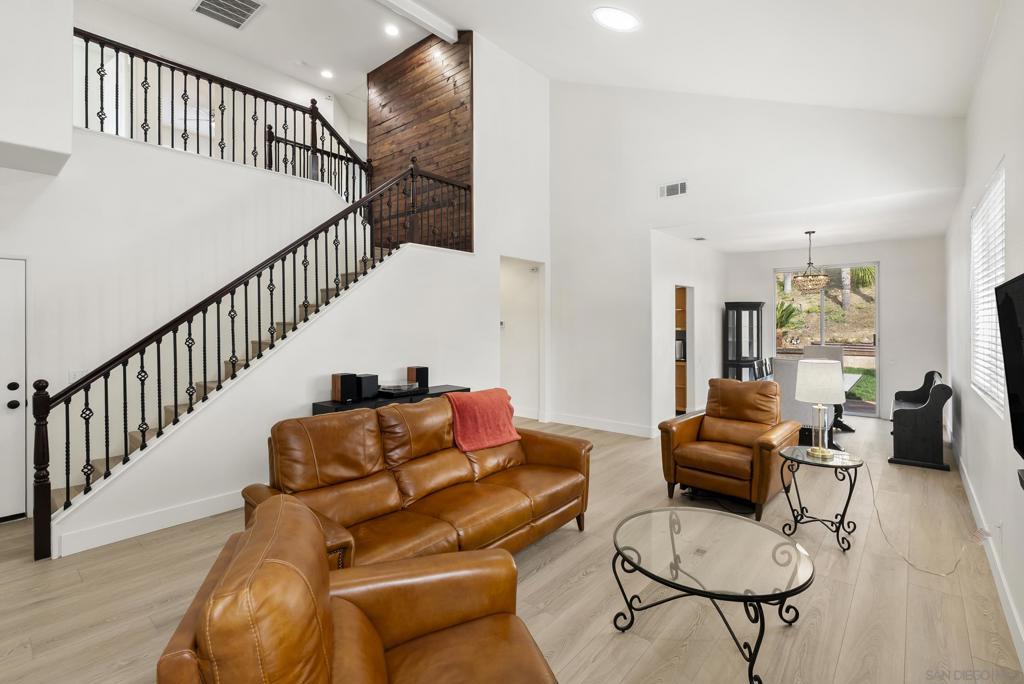 1405 Carneros Valley St