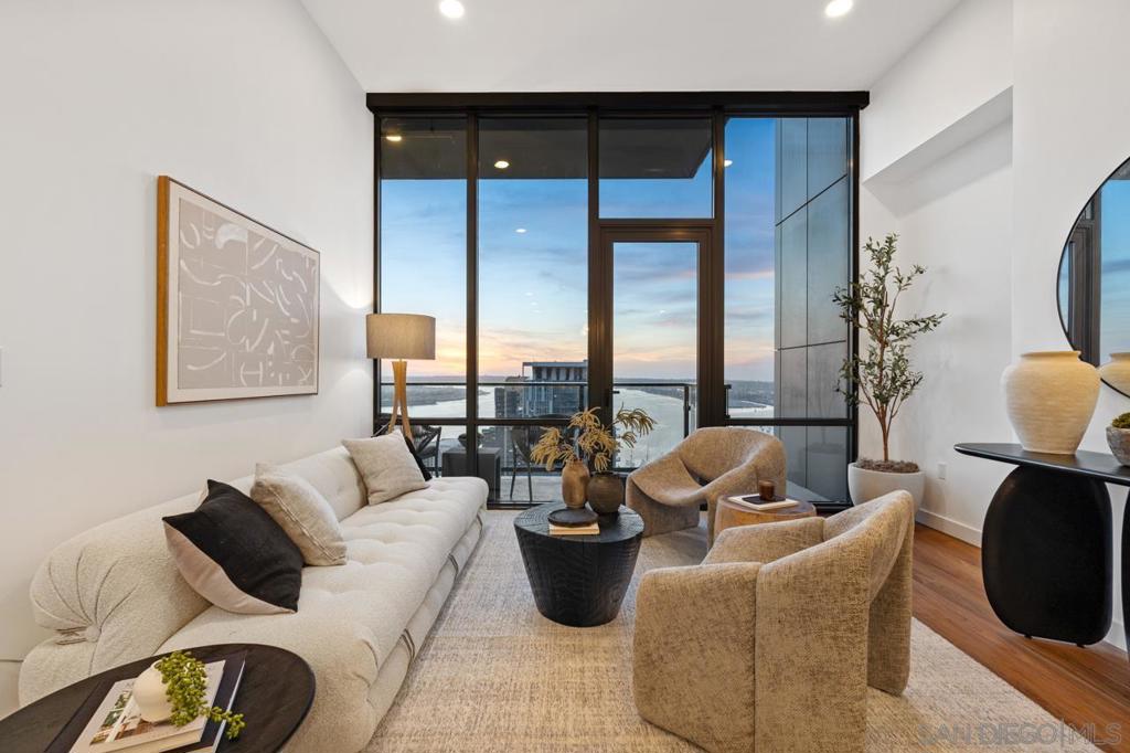 1331 Columbia St 3607