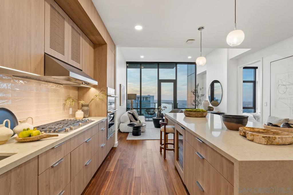 1331 Columbia St 3607