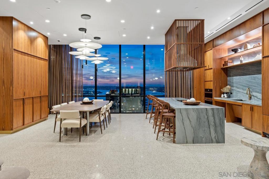 1331 Columbia St 3607