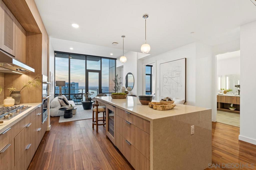 1331 Columbia St 3607