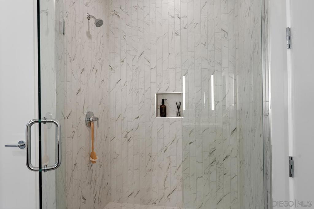 1331 Columbia St 3607