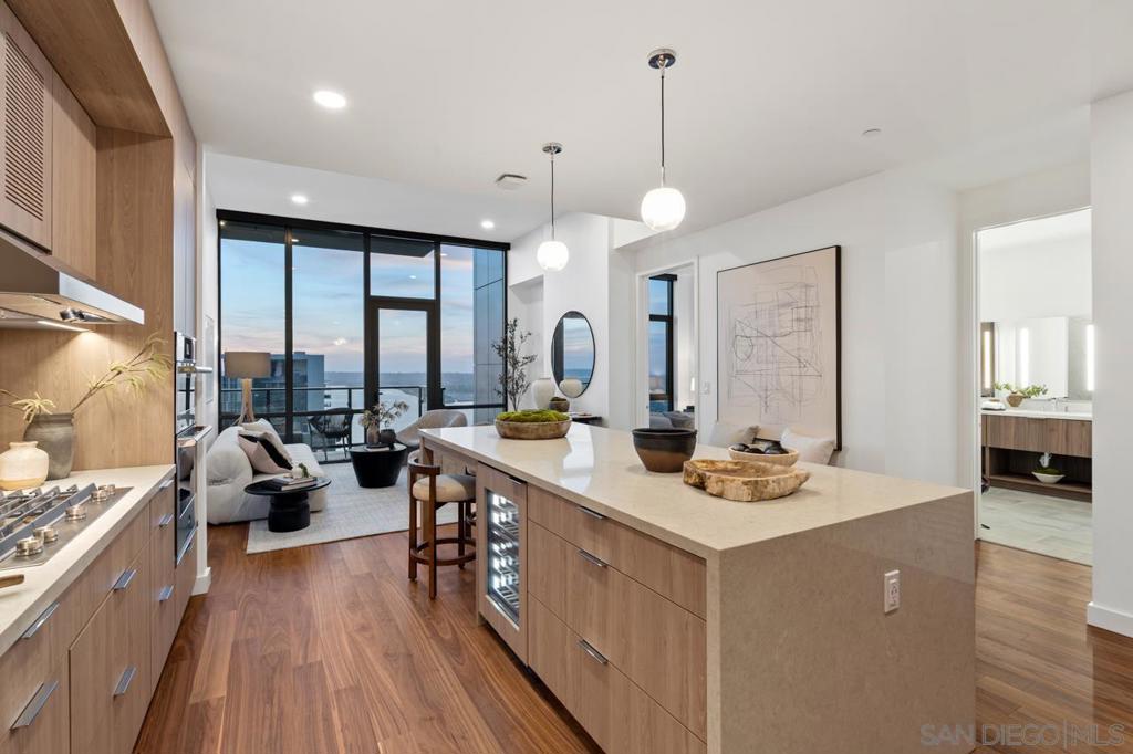 1331 Columbia St 3607