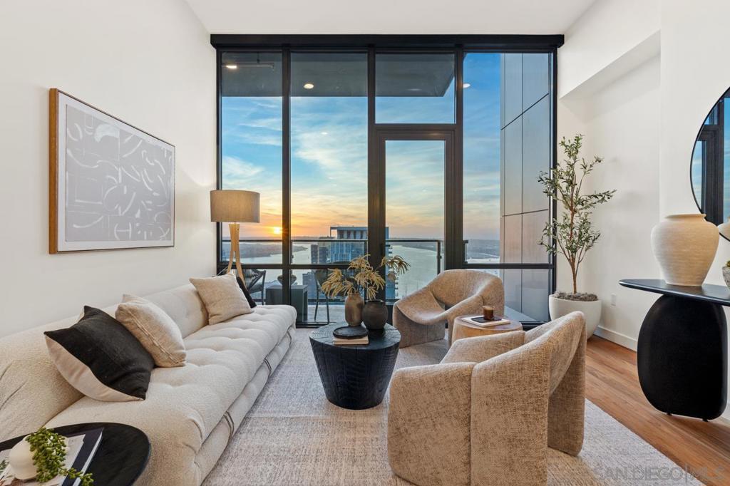 1331 Columbia St 3607