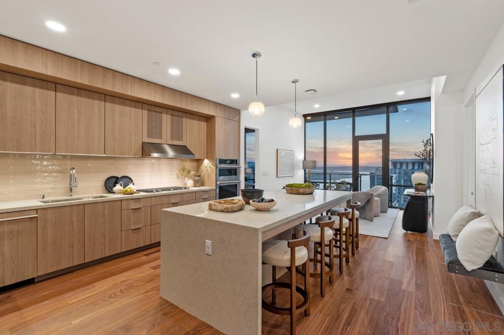 1331 Columbia St 3607