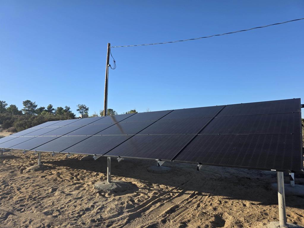 38220 Tierra Real Rd