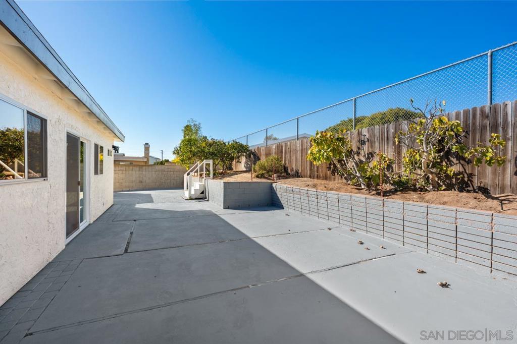 8868 Gowdy Ave