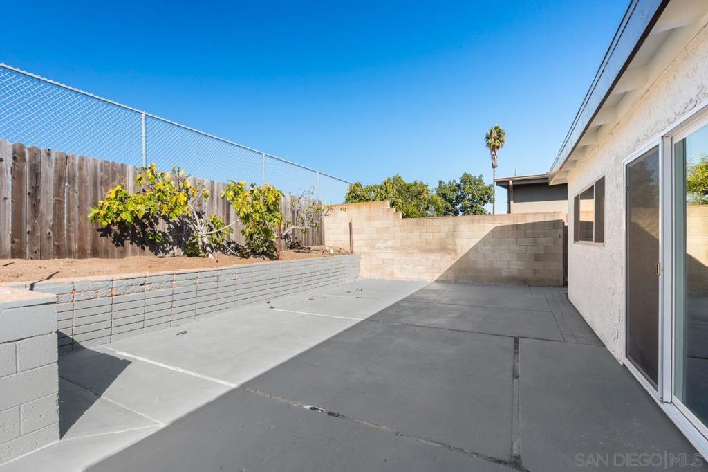 8868 Gowdy Ave