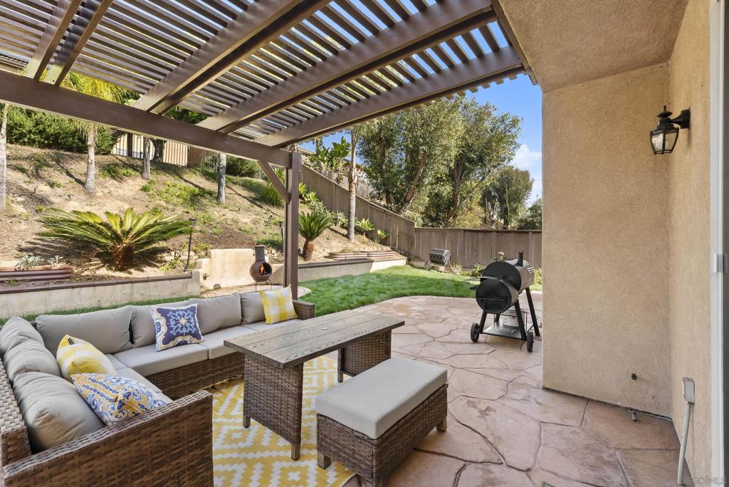 1405 Carneros Valley St