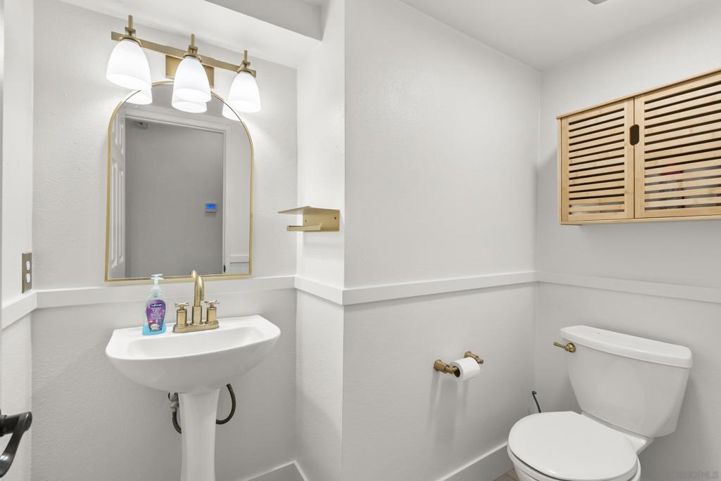 1405 Carneros Valley St