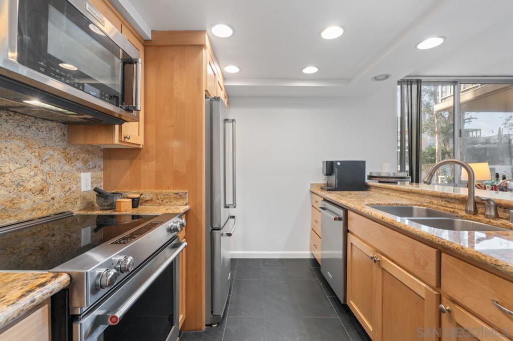 3635 7Th Ave 2D