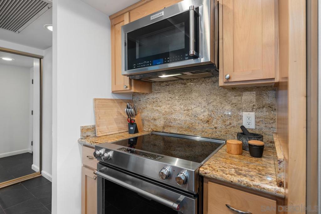 3635 7Th Ave 2D