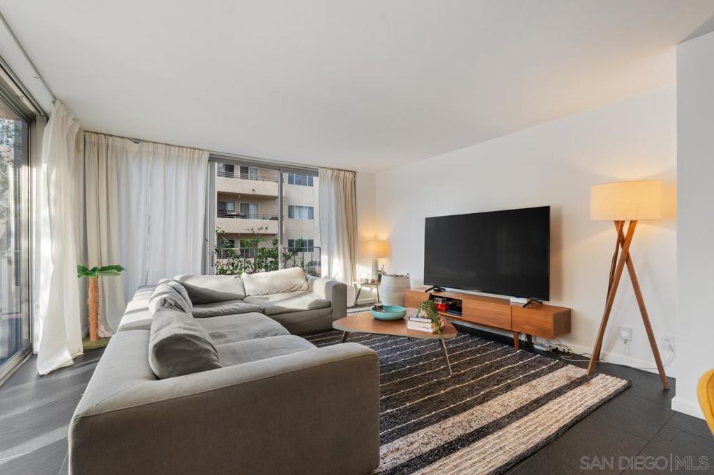 3635 7Th Ave 2D