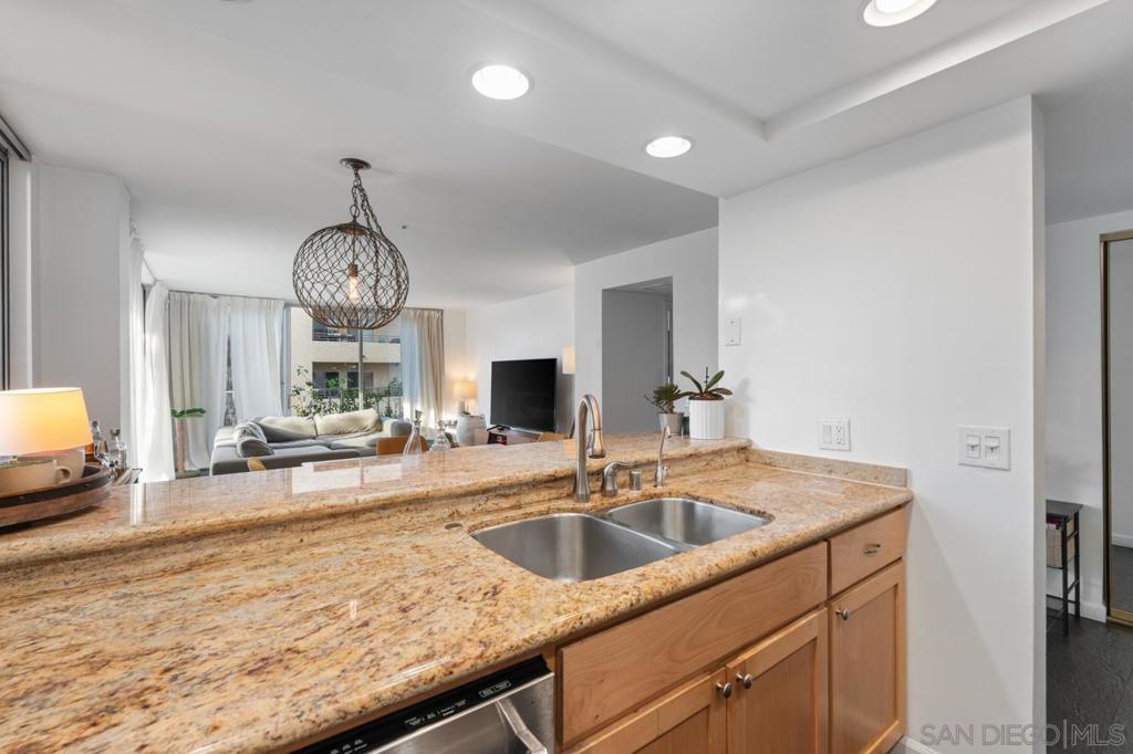 3635 7Th Ave 2D