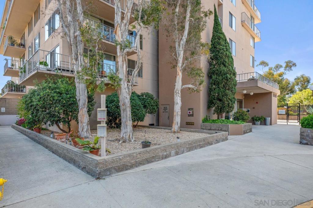 3635 7Th Ave 2D