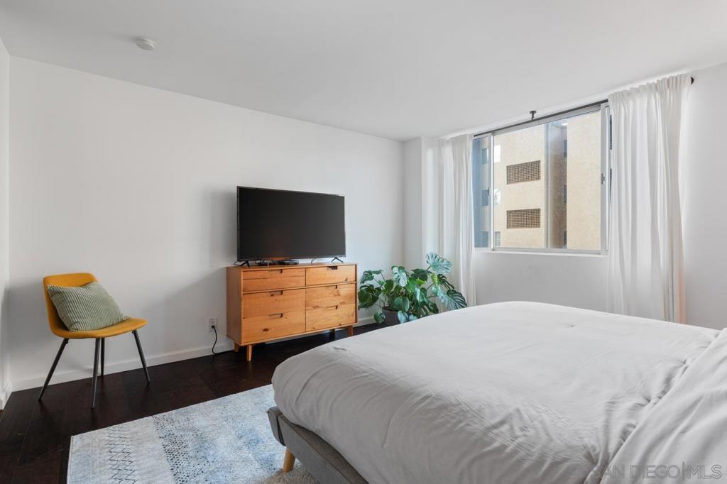 3635 7Th Ave 2D