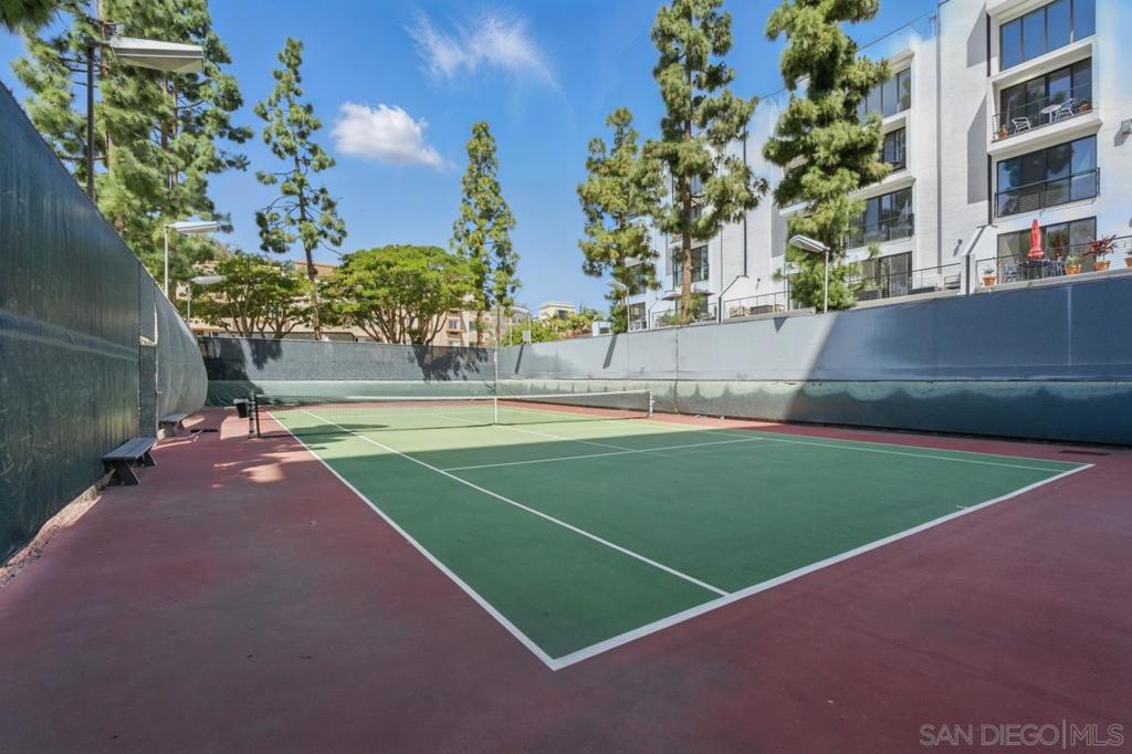 3635 7Th Ave 2D