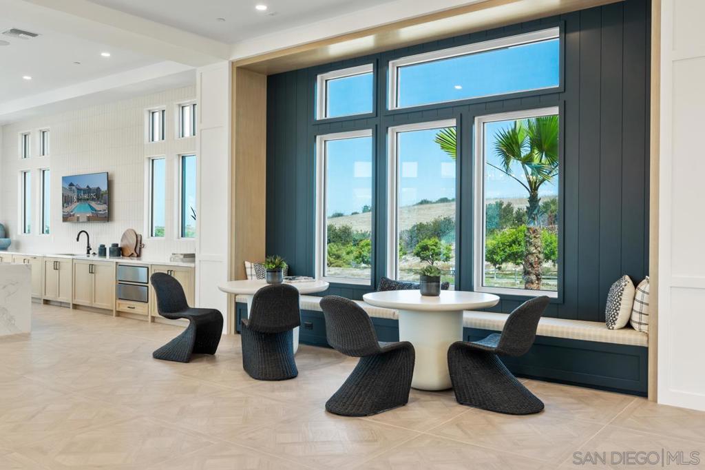 5050 Avenida Lugano #1 1