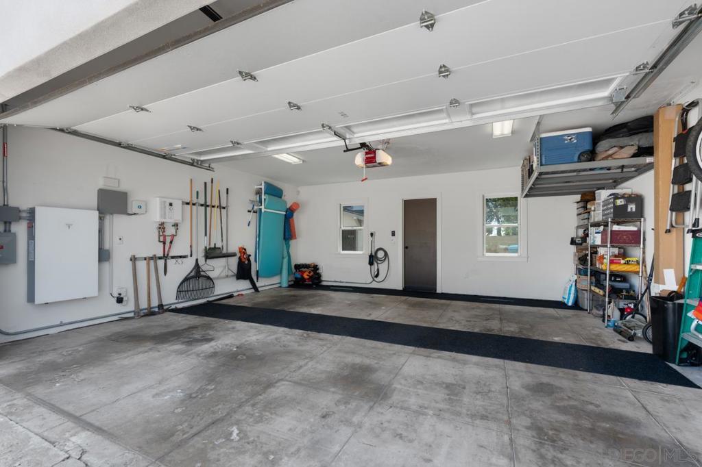 3929 Alameda