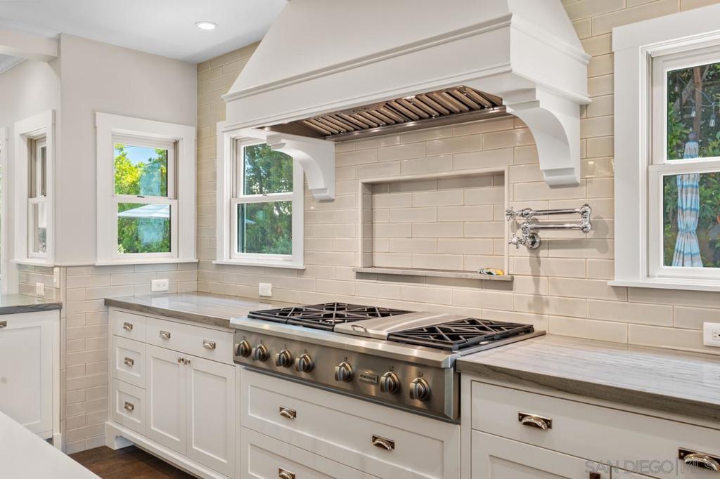 3929 Alameda