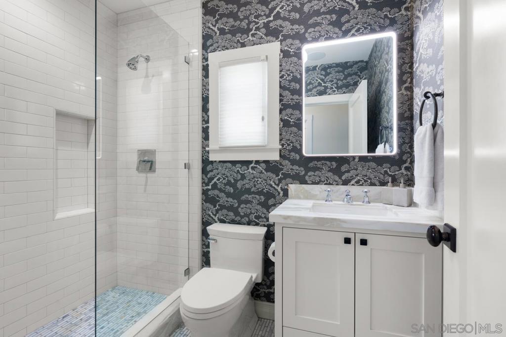 3929 Alameda