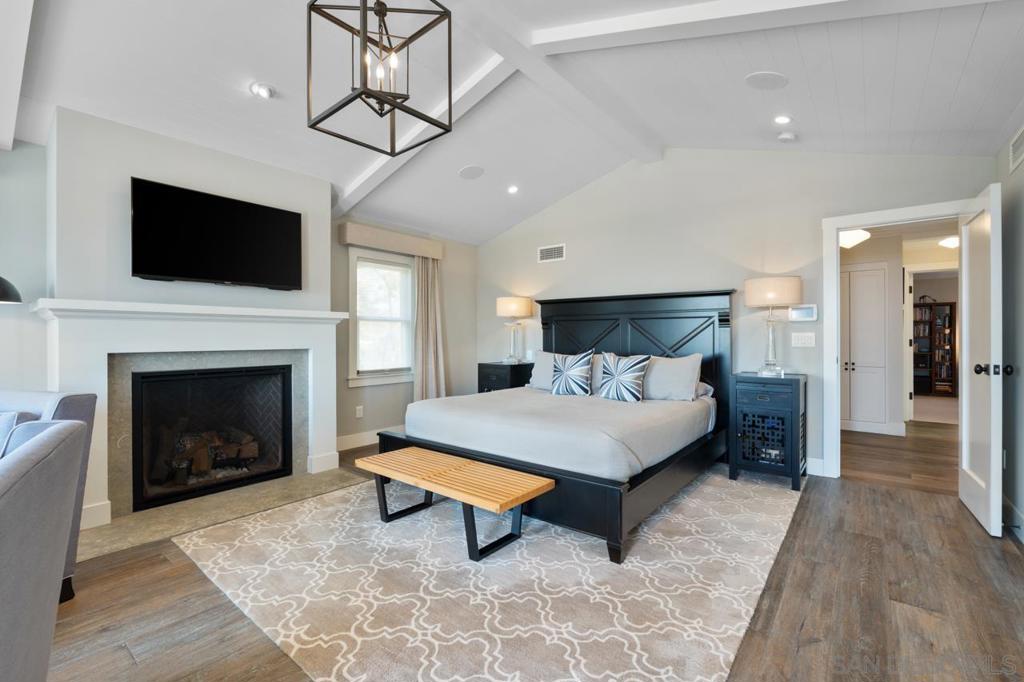 3929 Alameda