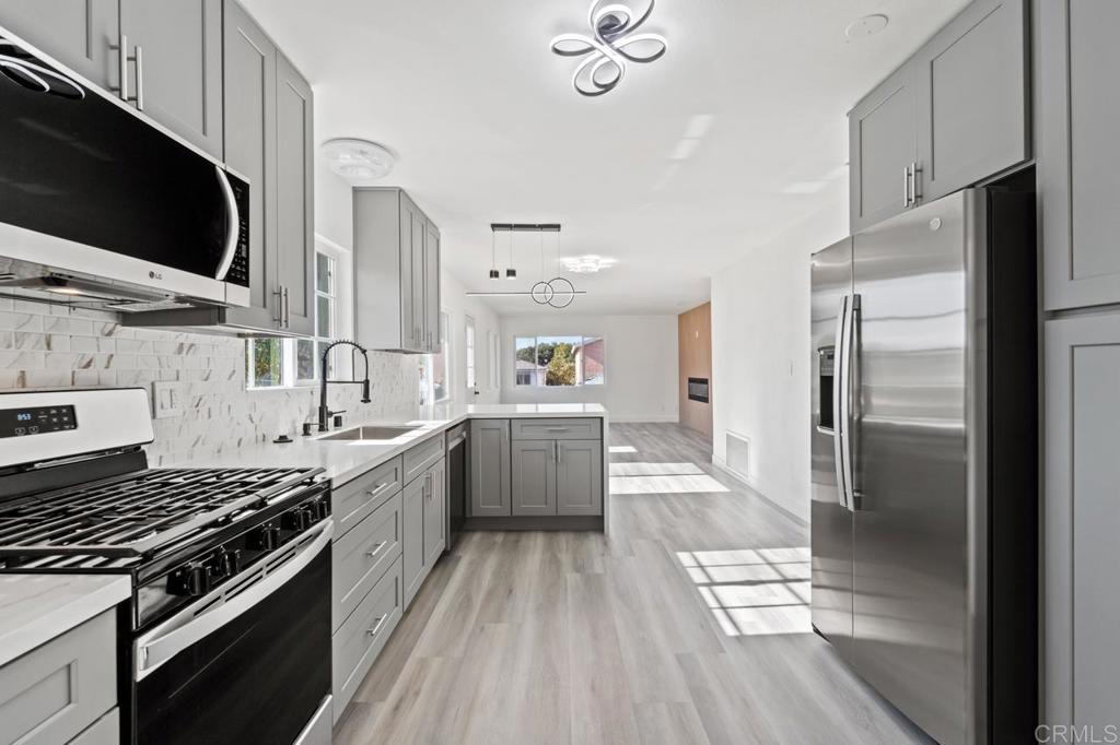 6152 Calle Tocon Street