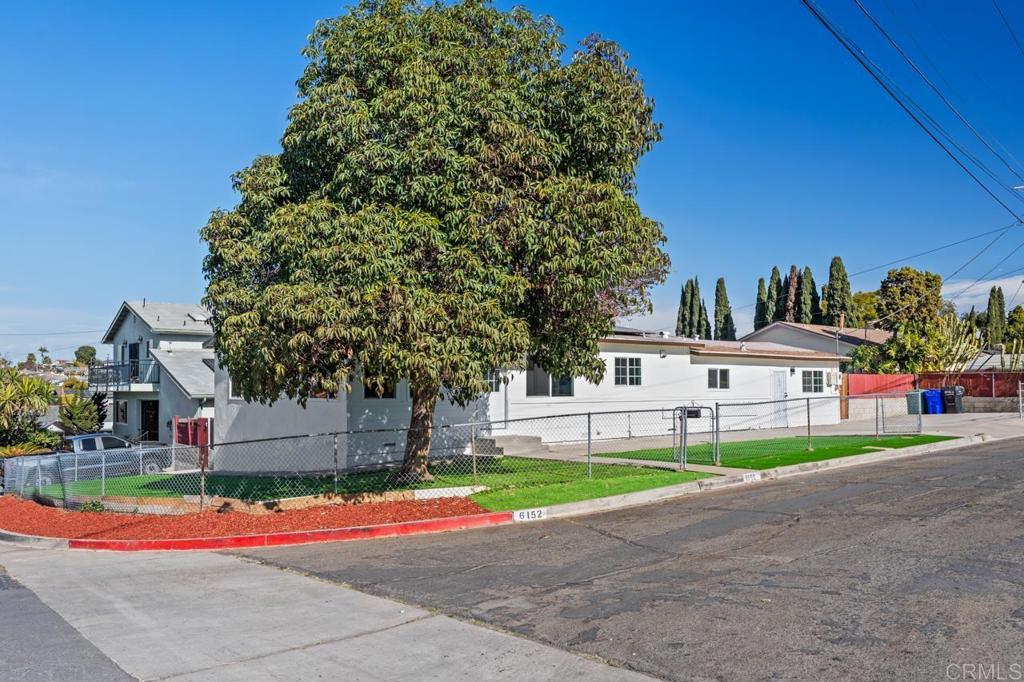 6152 Calle Tocon Street