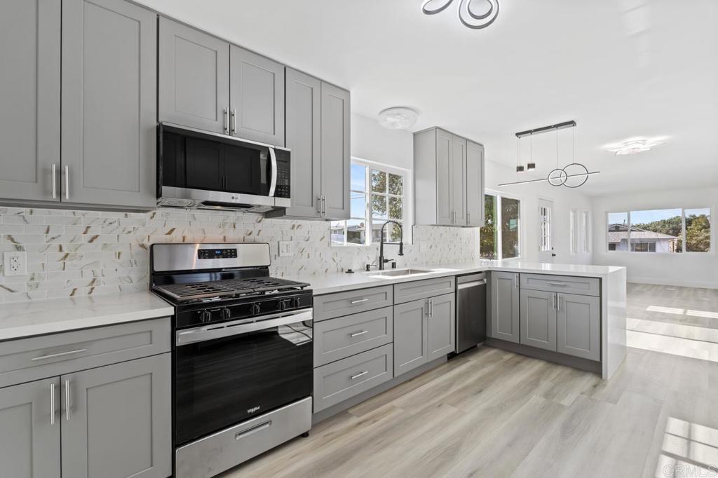 6152 Calle Tocon Street