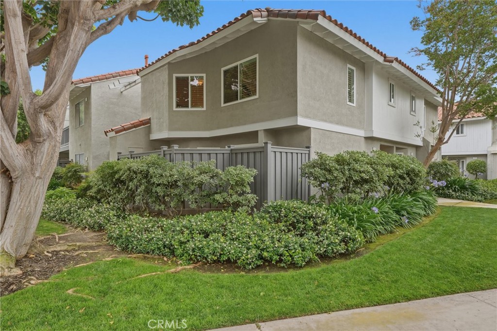 220 Lemon Grove