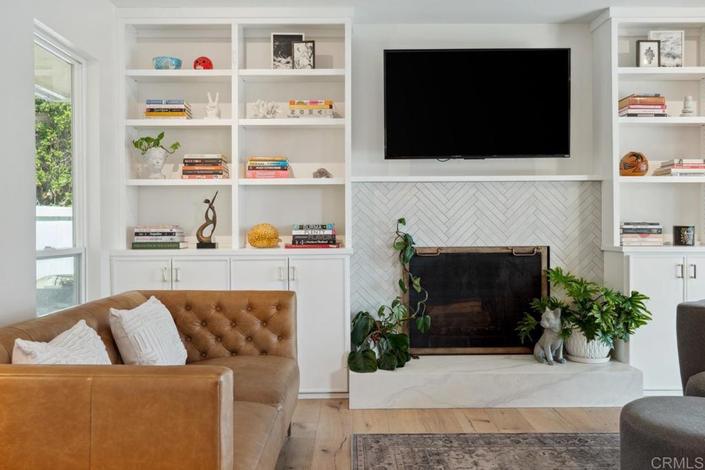 5171 College Gardens Court