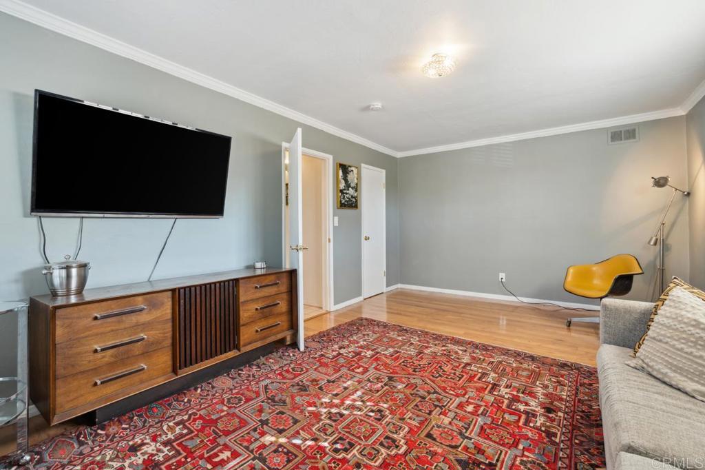 5171 College Gardens Court