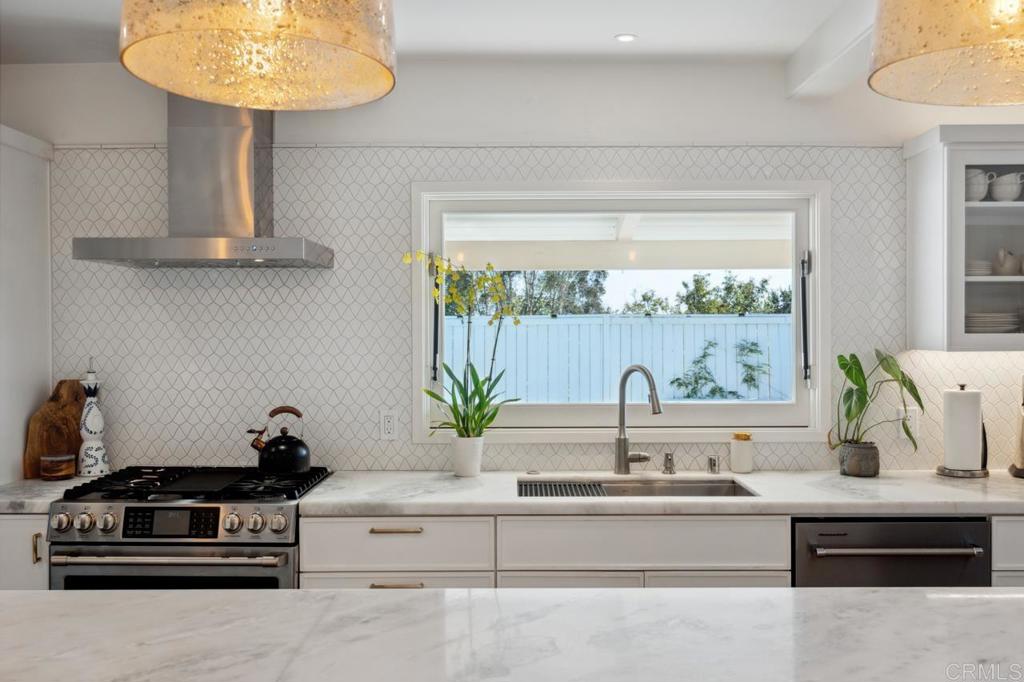 5171 College Gardens Court