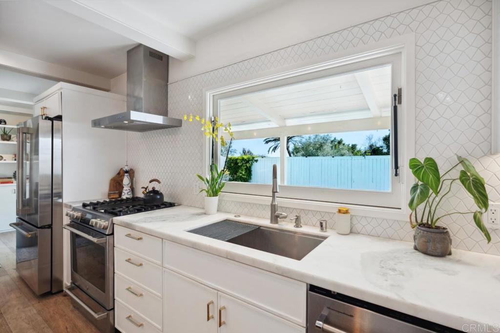 5171 College Gardens Court