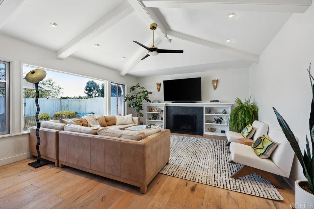 5171 College Gardens Court