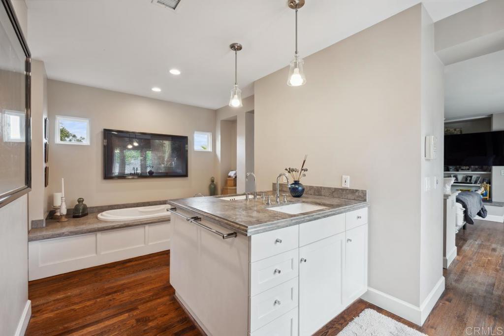 4561 Rhode Island Street