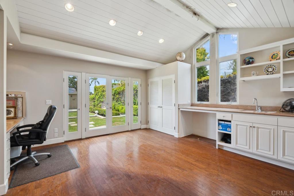 4561 Rhode Island Street