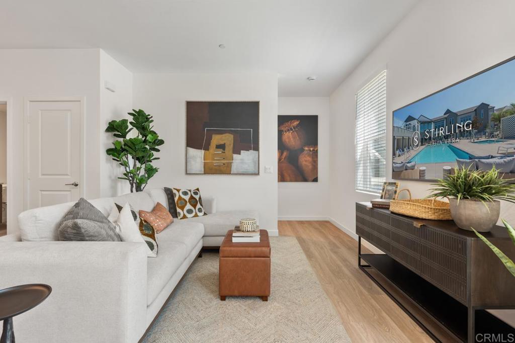 5015 Avenida Lugano 6