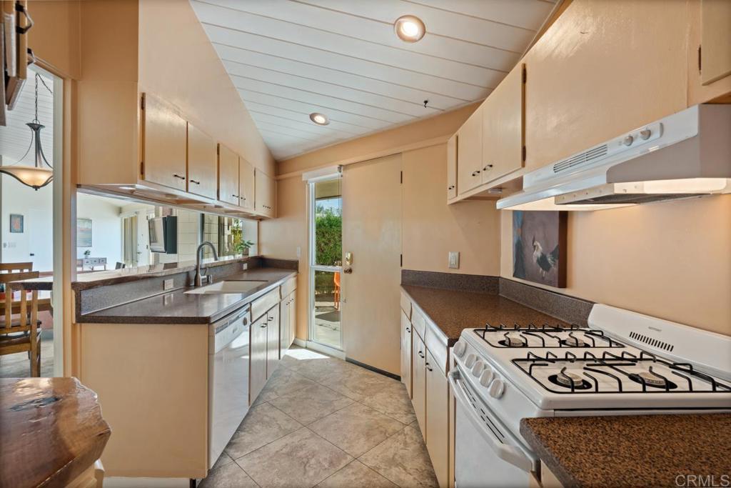 37800 Da Vall Drive 10